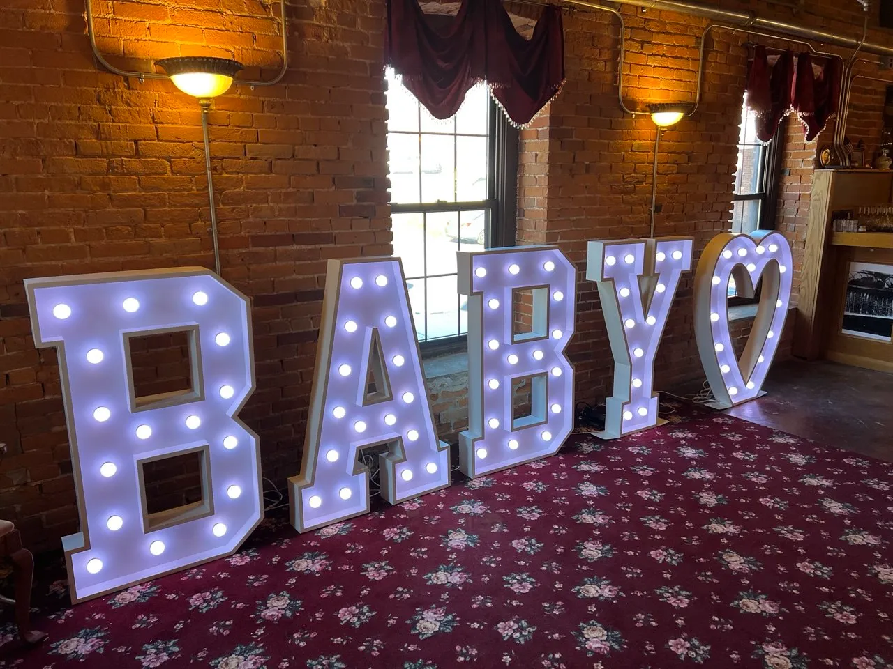 Baby Shower Glow
